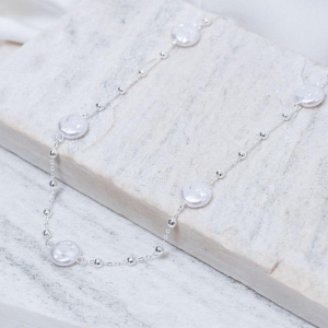 CHOKER PÉROLA COM BOLINHAS DOURADAS BANHO PRATA