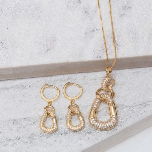 CONJUNTO FESTA ELEGANTE COM ZIRCÔNIAS BANHO OURO 18K