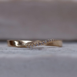 ANEL ETERNITY COM ZIRCÔNIAS BANHO OURO 18K