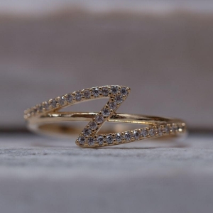 ANEL Z CRAVEJADO BANHO OURO 18K