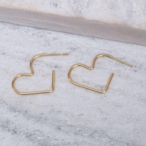 BRINCO ARGOLA CORAÇÃO FINO BANHO OURO 18K