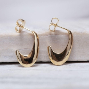 BRINCO MEIA ARGOLA ABAULADA BANHO OURO 18K