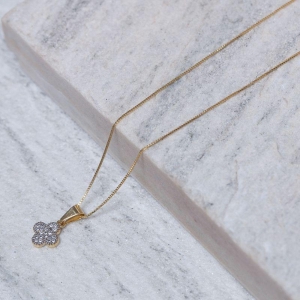 COLAR TREVO CRAVEJADO BANHO OURO 18K