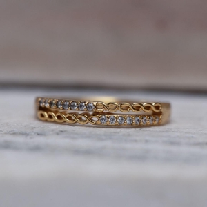 ANEL DUPLO COM ZIRCÔNIAS CRISTAIS CT BANHO OURO 18K