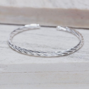 BRACELETE TORCIDO BANHO PRATA