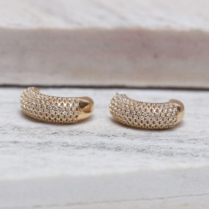 BRINCO MEIA ARGOLA CRAVEJADO BANHO OURO 18K