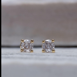 BRINCO PONTO DE LUZ M 4 GARRAS BANHO OURO 18K