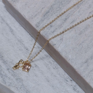 COLAR FILHOS MENINA COM PEDRA ROSA BANHO OURO 18K