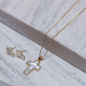 CONJUNTO CRUZ MADRE PÉROLA BANHO OURO 18K