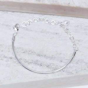 PULSEIRA ARO COM PINGENTE CORAÇÃO CRISTAL CT BANHO PRATA