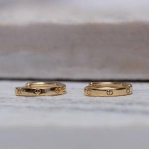 BRINCO ARGOLINHA CARTIER G BANHO OURO 18K