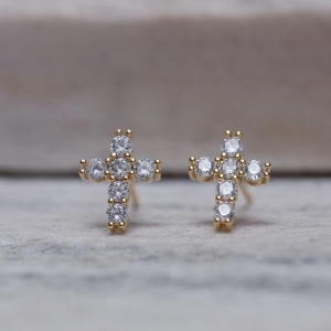 BRINCO CRUZ COM ZIRCÔNIAS CRISTAIS BANHO OURO 18K