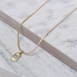 CHOKER RIVIERA PP COM LETRA D CRISTAL BANHO OURO 18K