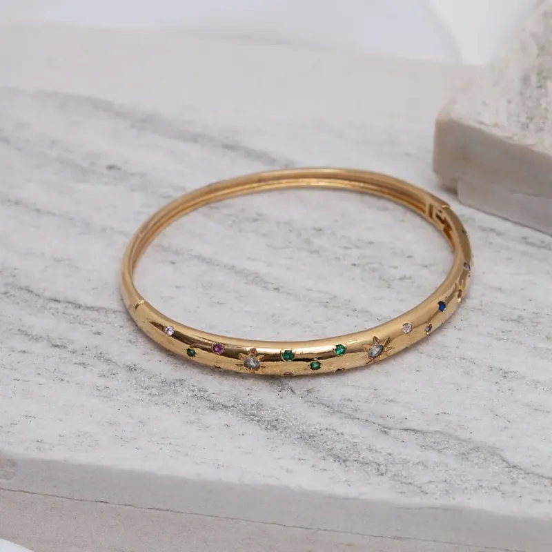 BRACELETE COM ZIRCÔNIAS E ESTRELAS COLORIDAS BANHO OURO 18K