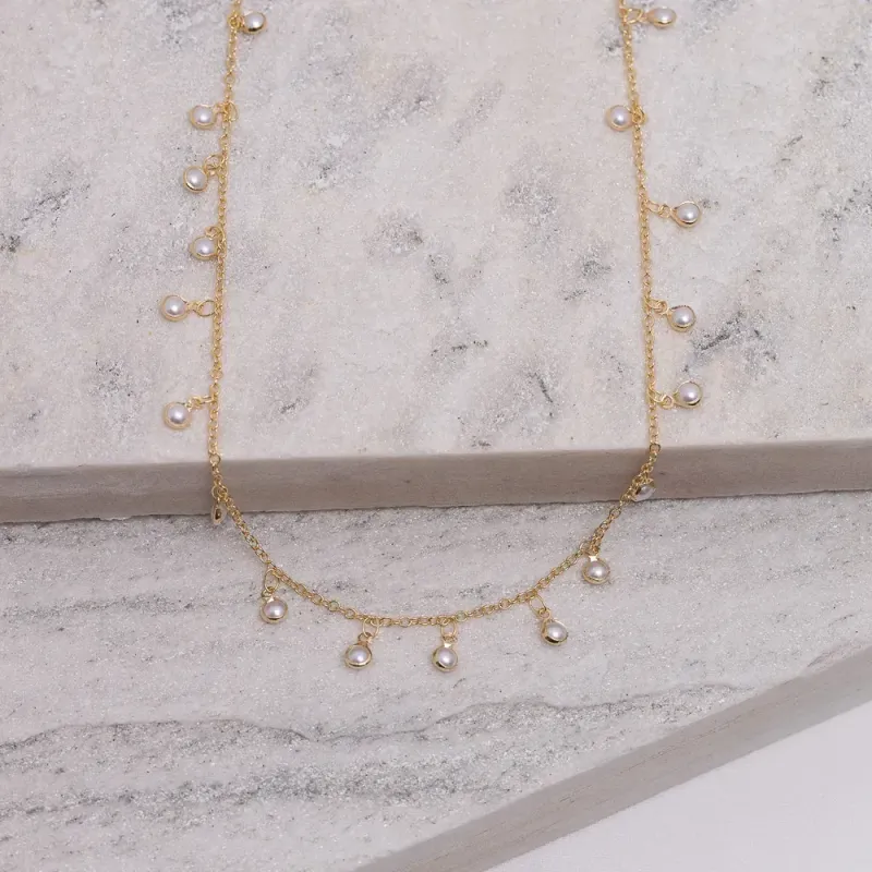 CHOKER COM PÉROLAS BANHO OURO 18K