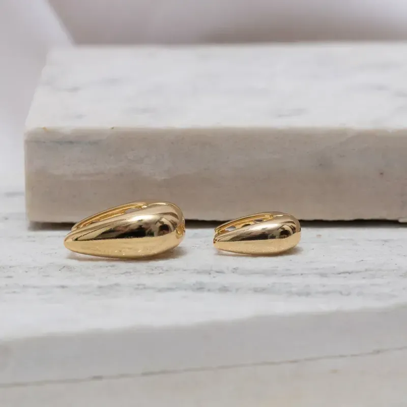 BRINCO ARGOLA OVAL P LISA BANHO OURO 18K