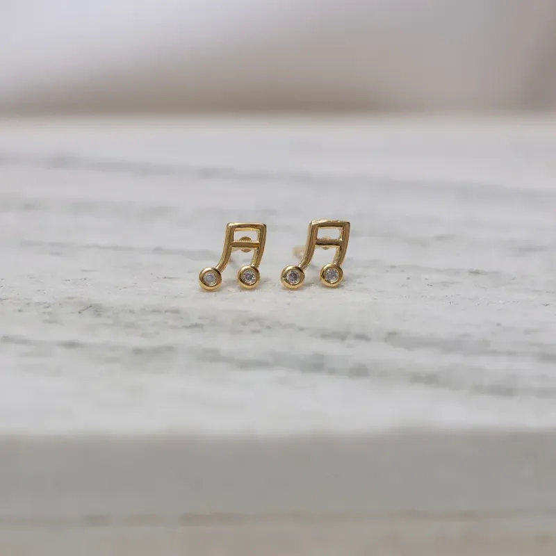BRINCO NOTA MUSICAL COM ZIRCÔNIA BANHO OURO 18K