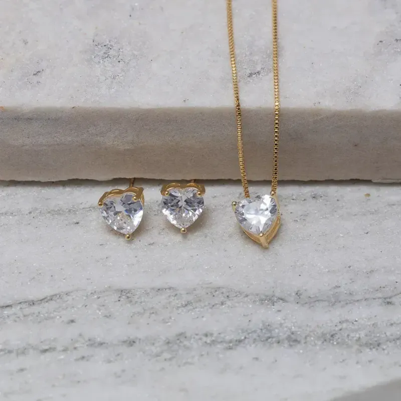 CONJUNTO CORAÇÃO PONTO DE LUZ CRISTAL BANHO OURO 18K