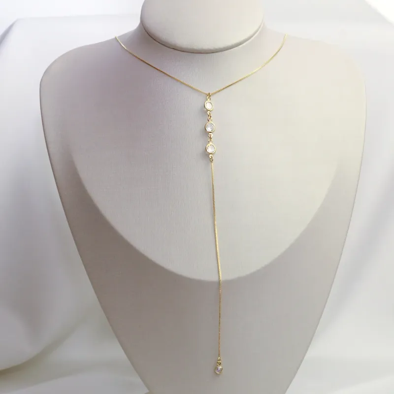 COLAR GRAVATA COM 4 ZIRCÔNIAS  BANHO OURO 18K