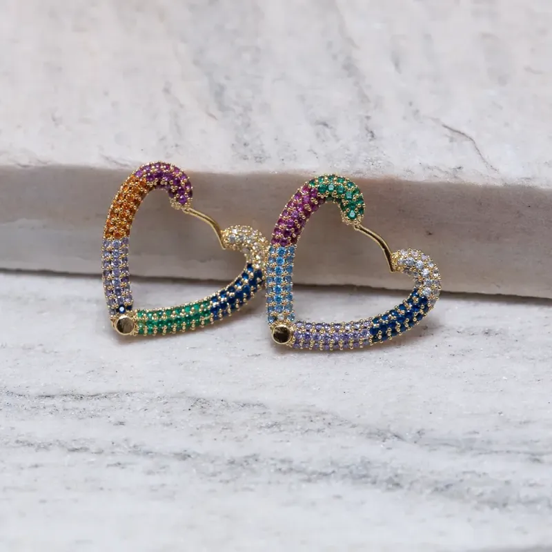 BRINCO ARGOLA CORAÇÃO COLORIDO BANHO OURO 18K