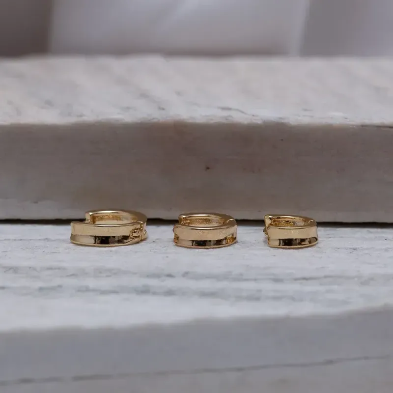 BRINCO ARGOLA P LISA BANHO OURO 18K