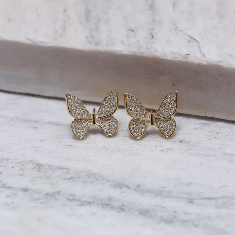 BRINCO BORBOLETA CRAVEJADA BANHO OURO 18K