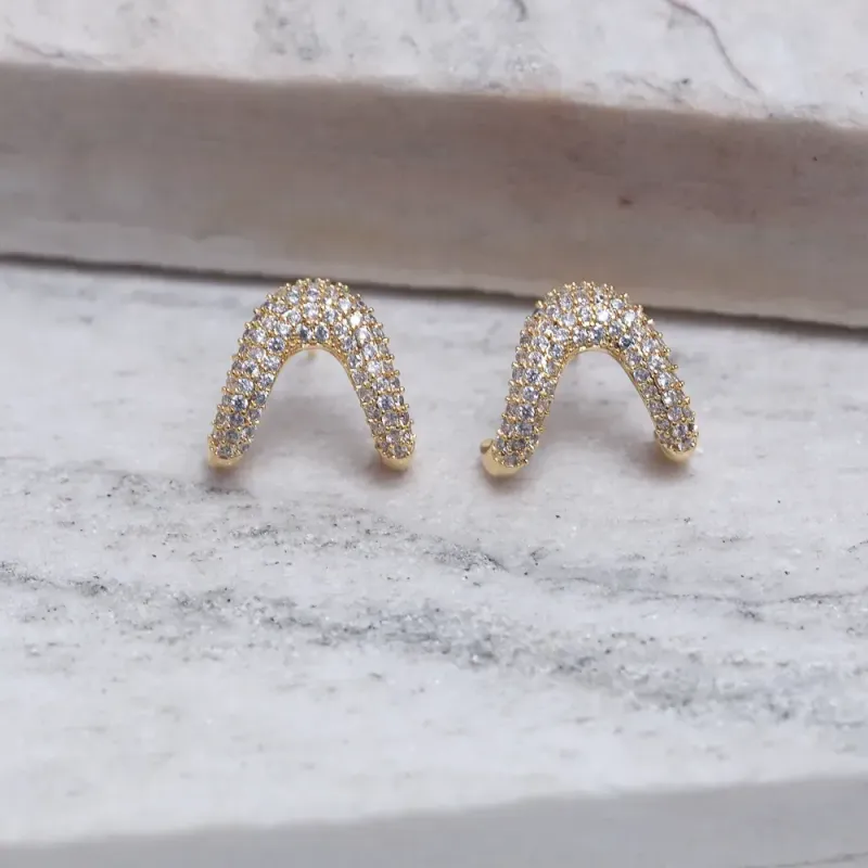 BRINCO EAR CUFF PONTEAGUDO CRAVEJADO BANHO OURO 18K