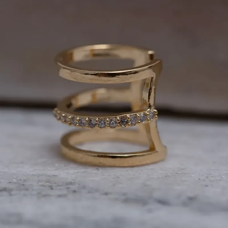 BRINCO FAKE TRIPLO FINO COM ZIRCÔNIAS BANHO OURO 18K