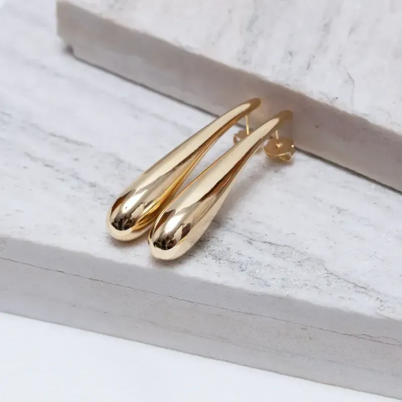 BRINCO GOTA PALITO LISA BANHO OURO 18K
