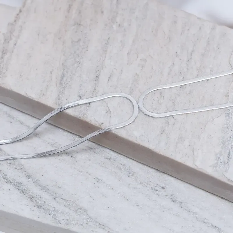 CHOKER FITA ESPELHADA 3MM BANHO PRATA