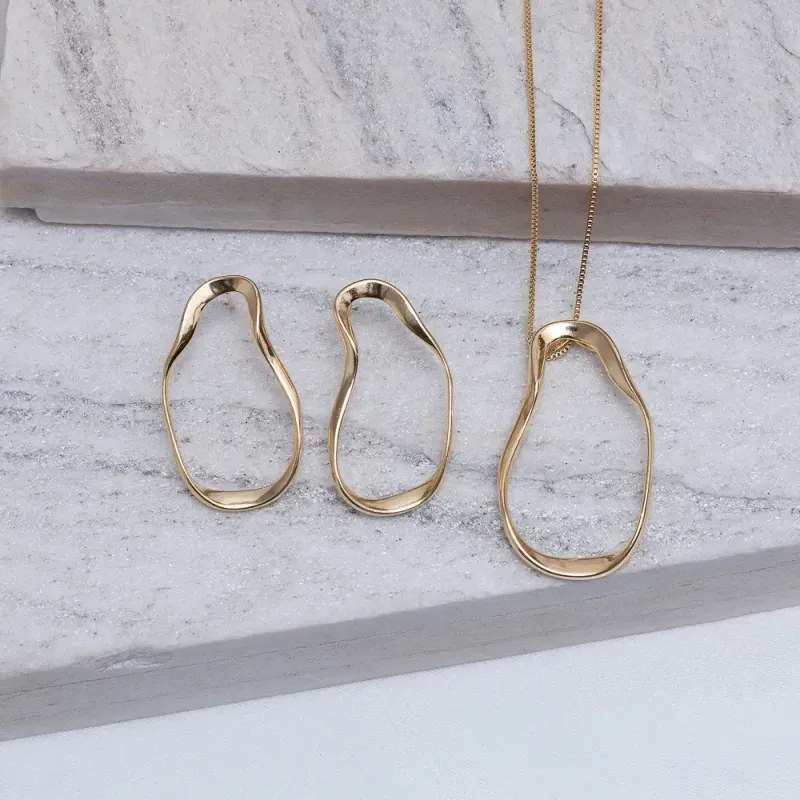 CONJUNTO ORGÂNICO FINO VAZADO BANHO OURO 18K