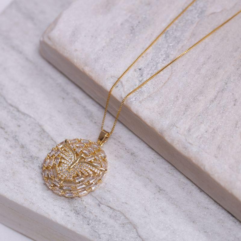 COLAR ESPÍRITO SANTO COM ZIRCÔNIAS NAVETE CRISTAL BANHO OURO 18K