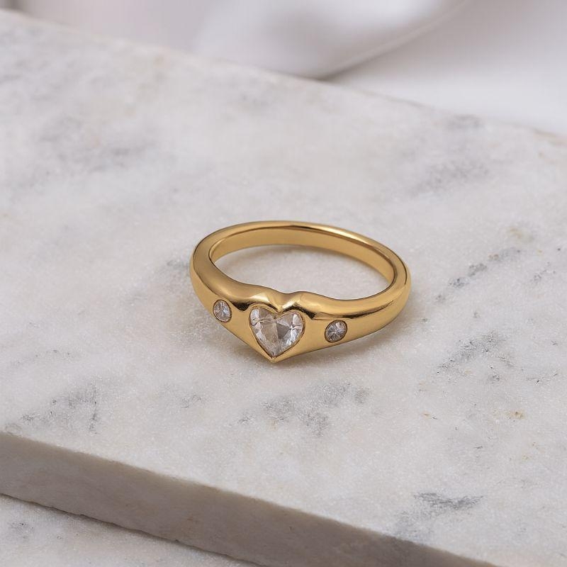 ANEL CORAÇÃO COM ZIRCÔNIA CRISTAL BANHO OURO 18K