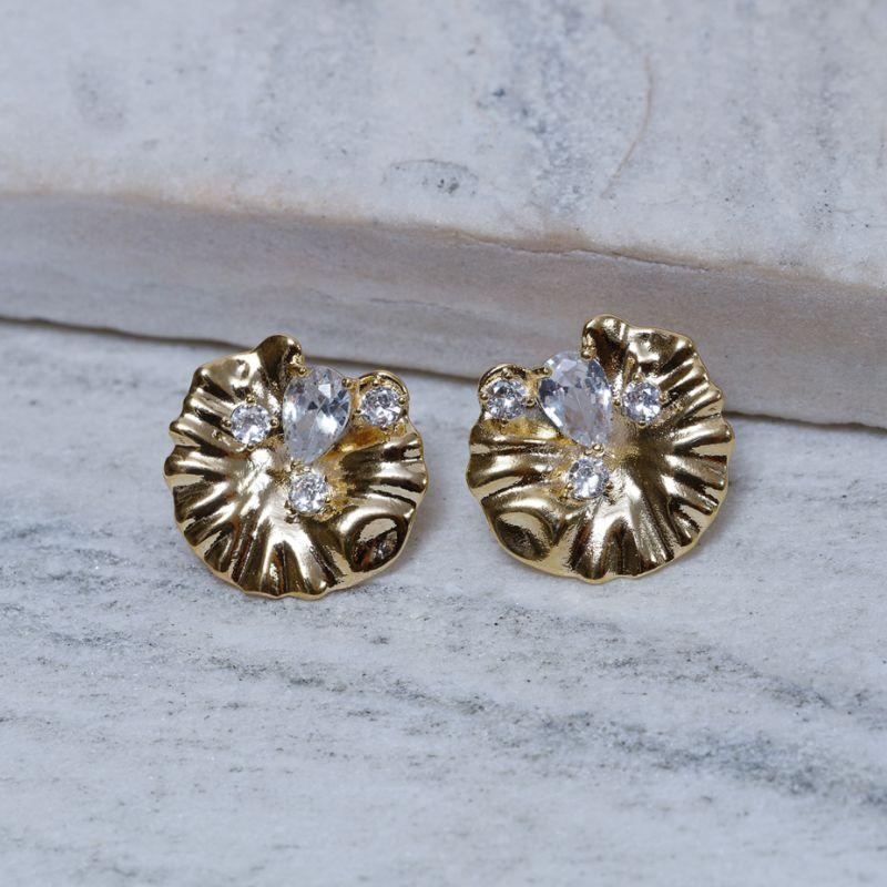 BRINCO FLOR DE CALLAS CRISTAL BANHO OURO 18K