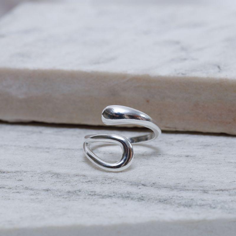 ANEL GOTA LISA E VAZADA BANHO PRATA