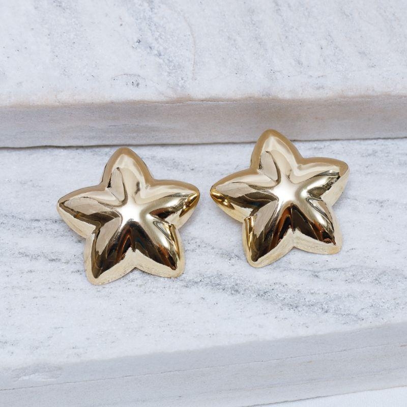 BRINCO ESTRELA DO MAR ABAULADA BANHO OURO 18K