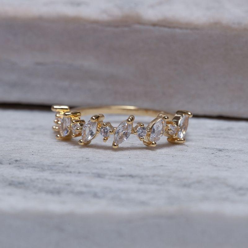 ANEL COROA DELICADO COM PEDRAS CRISTAIS BANHO OURO 18K