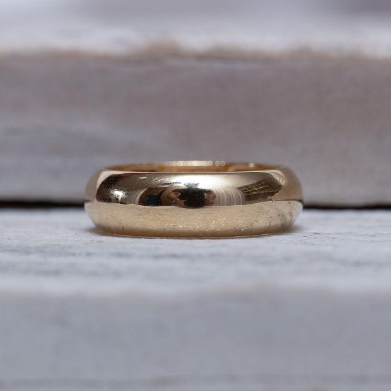 ANEL LISO ABAULADO M BANHO OURO 18K