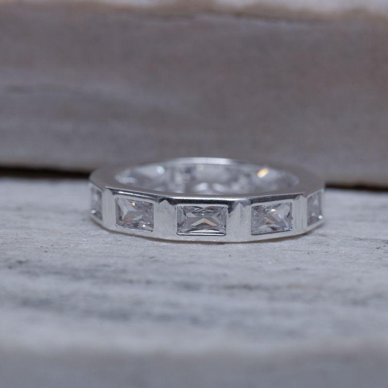 ANEL QUADRADOS COM PEDRAS CRISTAIS BANHO PRATA