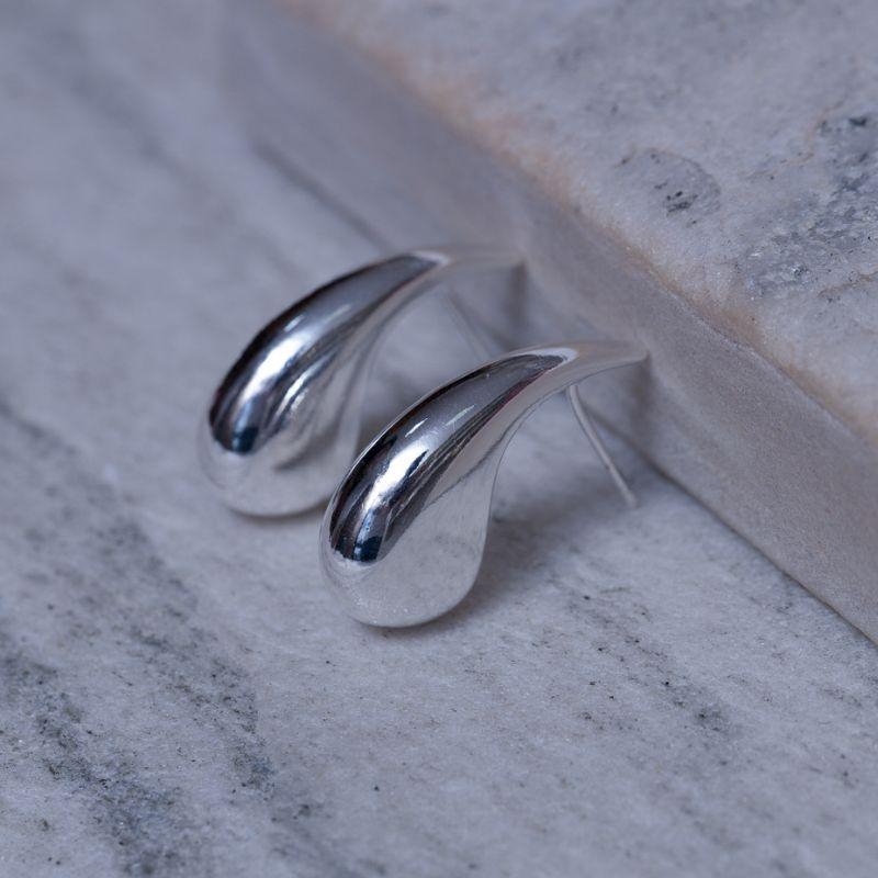 BRINCO GOTA FINA LISA BANHO PRATA