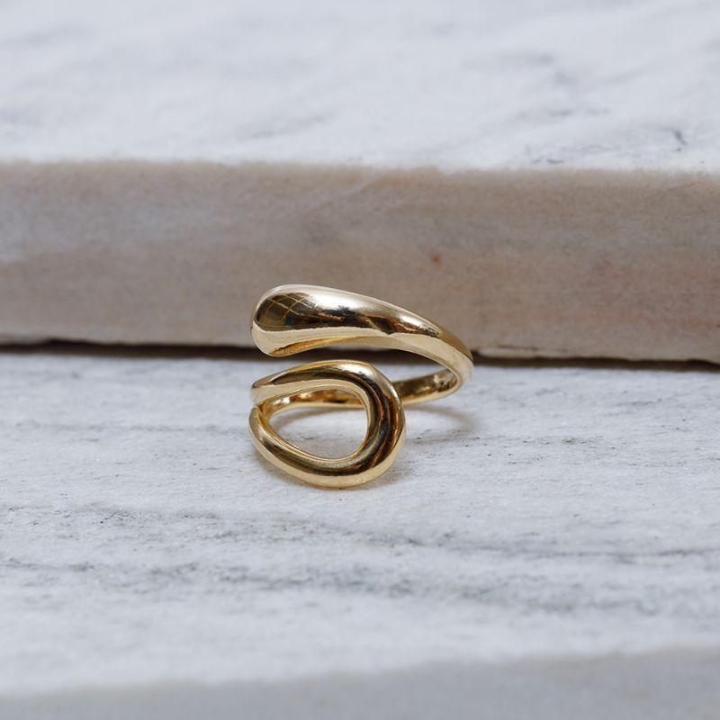 ANEL GOTA LISA E VAZADA BANHO OURO 18K