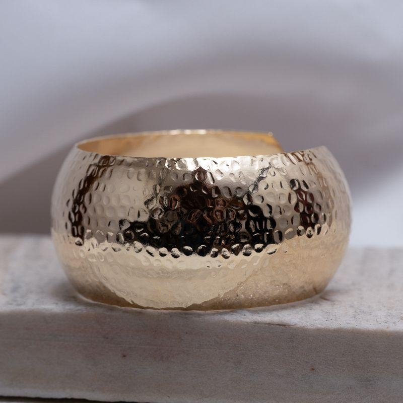 BRACELETE LARGO TRABALHADO G BANHO OURO 18K