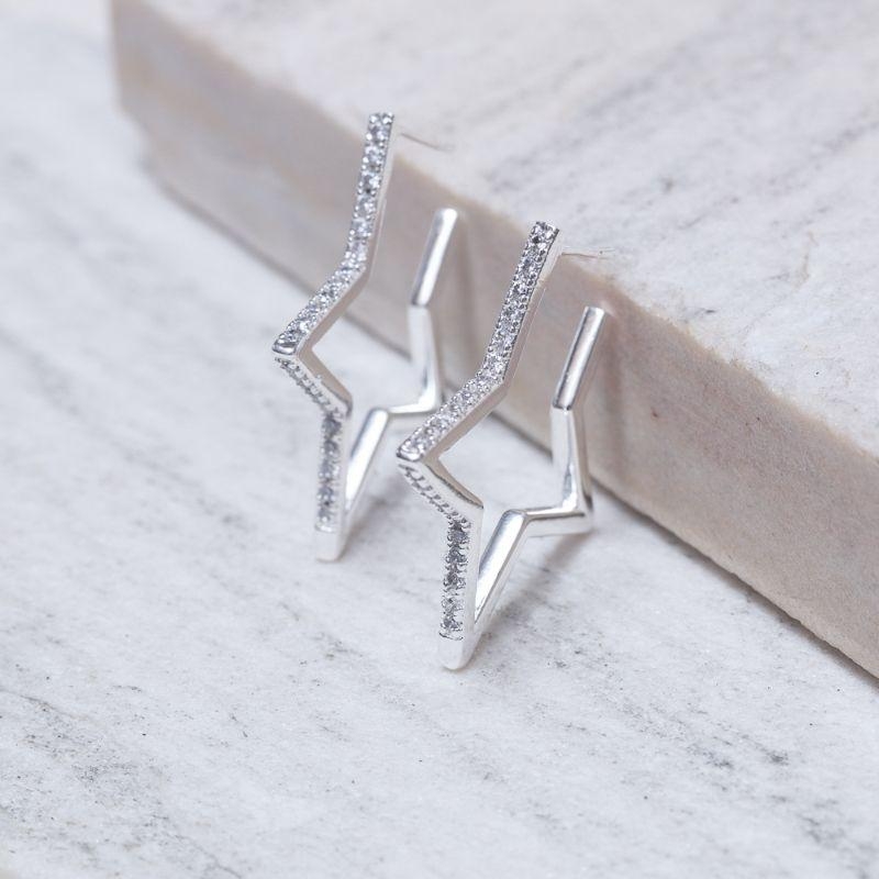 BRINCO ARGOLA ESTRELA COM ZIRCÔNIAS BANHO PRATA