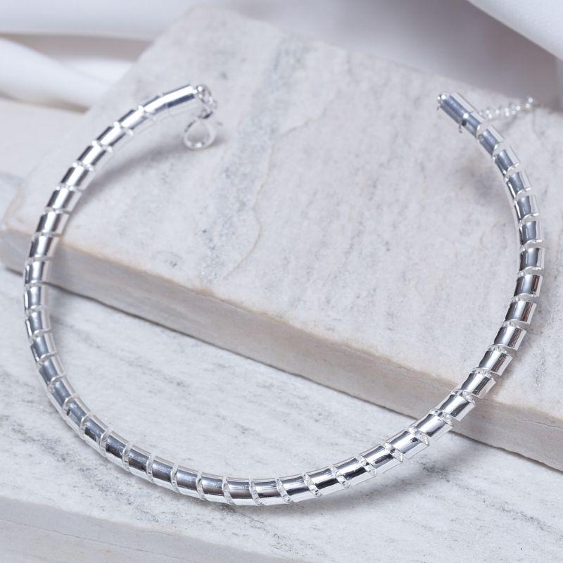 COLAR ARO RETORCIDO BANHO PRATA