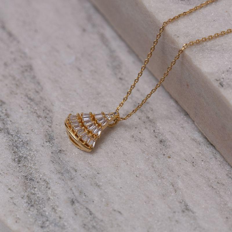 COLAR LEQUE COM ZIRCÔNIAS NAVETES BANHO OURO 18K