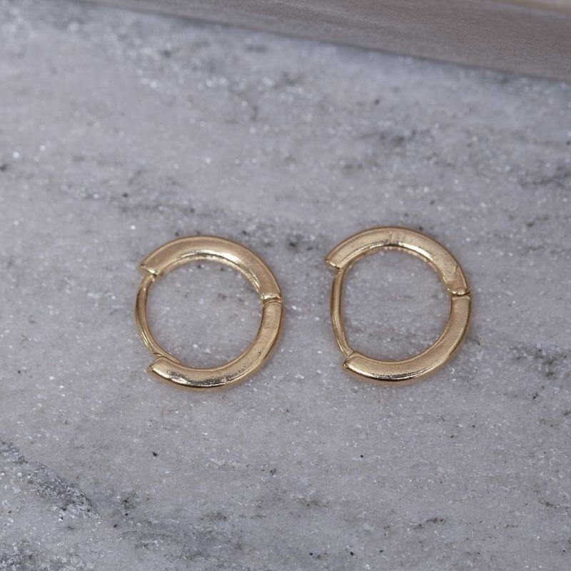 BRINCO ARGOLINHA LISA M BANHO OURO 18K