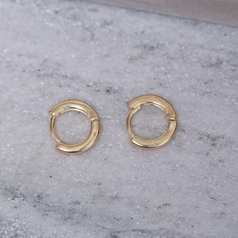 BRINCO ARGOLINHA LISA P BANHO OURO 18K