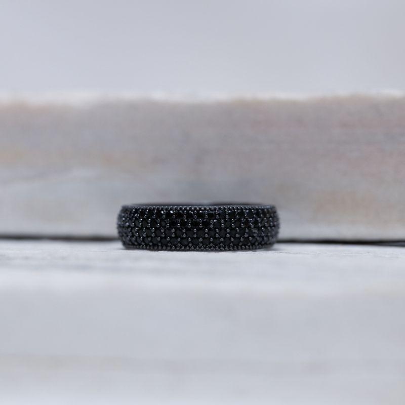 ANEL CRAVEJADO NEGRO BANHO RÓDIO NEGRO