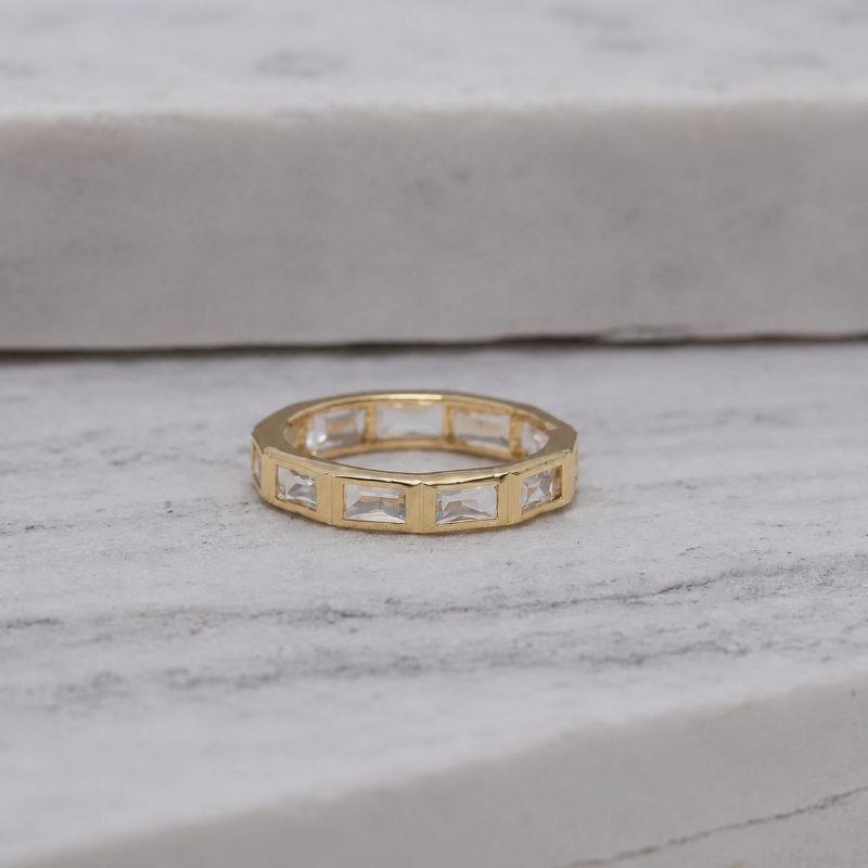 ANEL QUADRADOS CRISTAIS BANHO OURO 18K