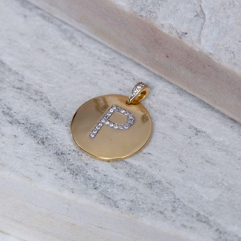 PINGENTE MEDALHA LETRA P BANHO OURO 18K